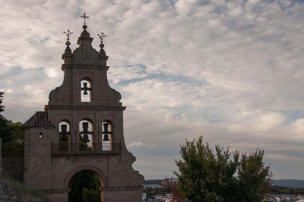 Hospederia Reina De Los Angeles Aracena Exterior foto